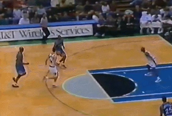 1664174883527099089.gif 4.gif