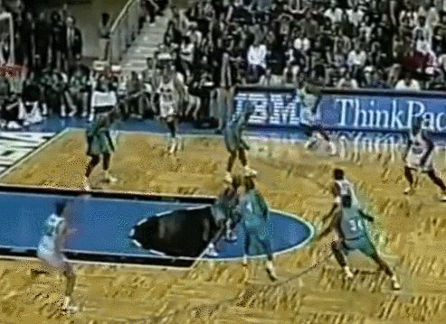 1664174934508028775.gif 7.gif